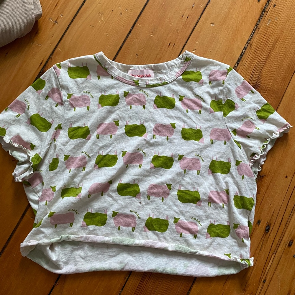 Lisa says Gah crop top 2xl